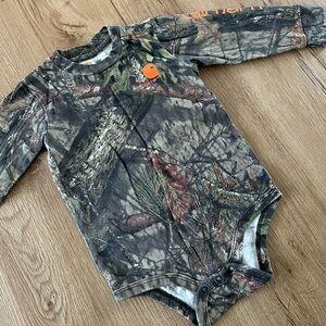 Carhartt onesie size 24 months